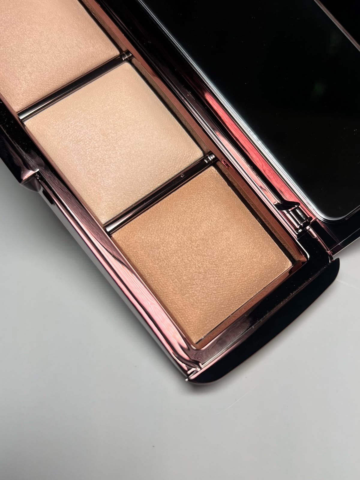 Hourglass Ambient Lighting Palette