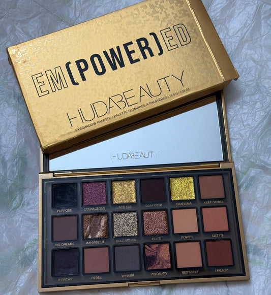 Huda Beauty Empowered Palette