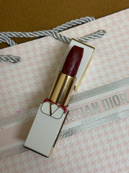 Valentino Lipstick - Undressed Velvet